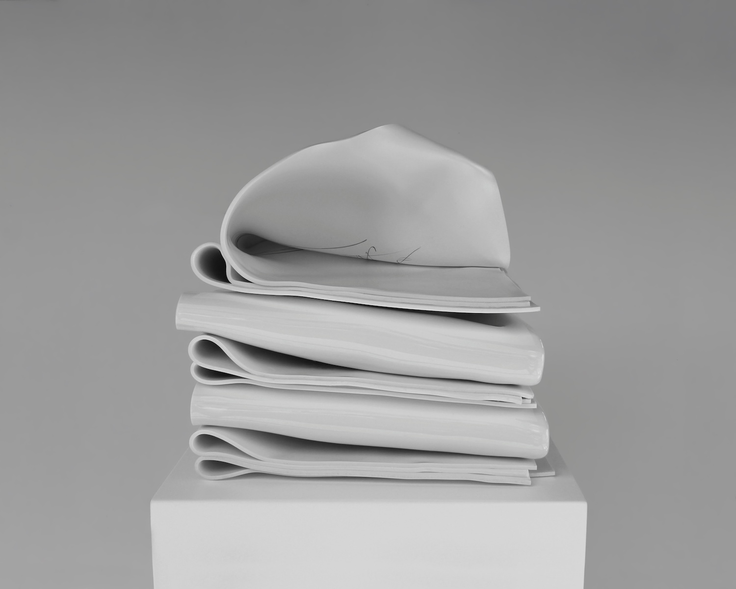 Tra Le Pieghe (Entre Les Plis) at Gowen Contemporary